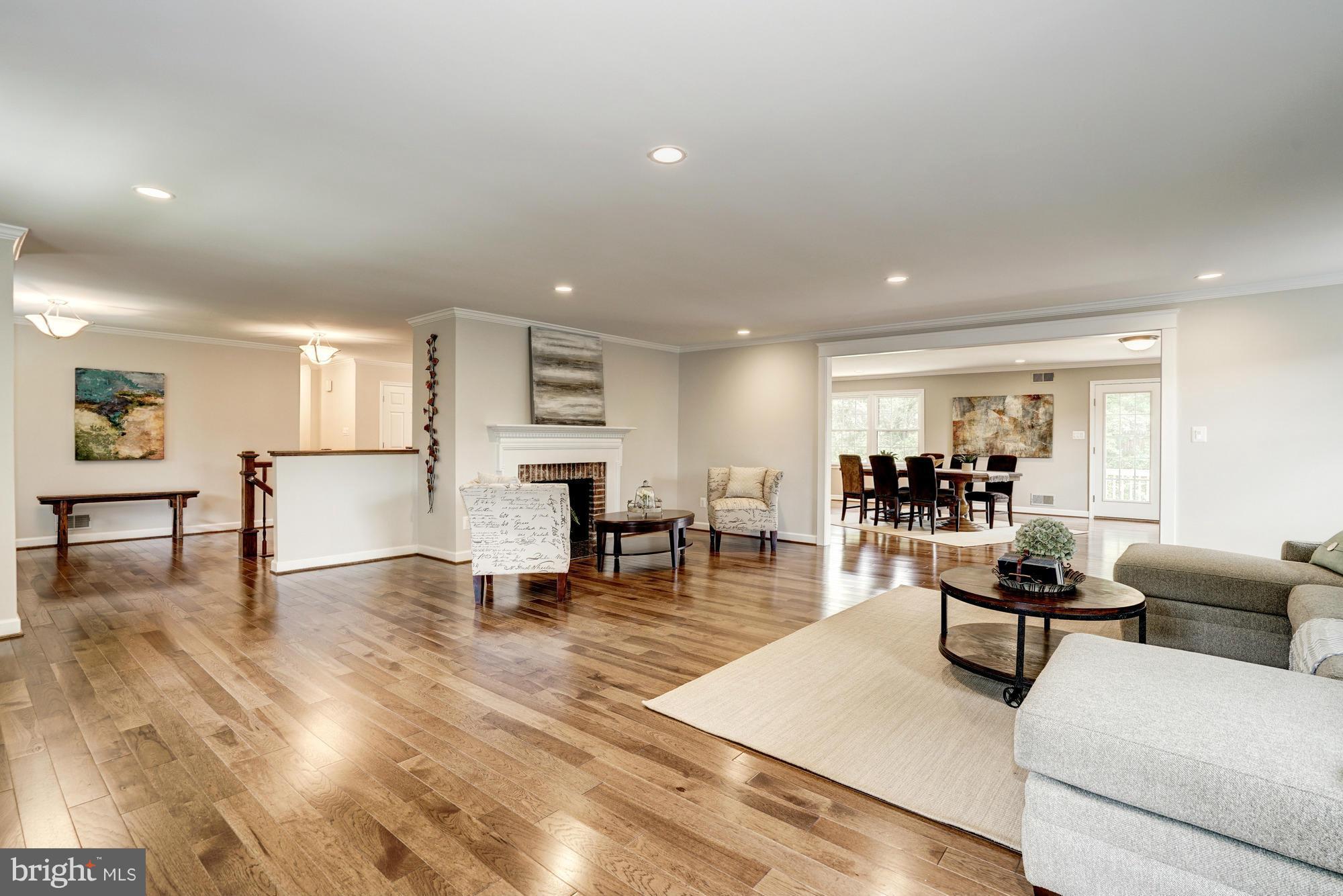 2945 Fox Mill Road Oak Hill, VA 20171 - Photo 3 of 30 Living Room