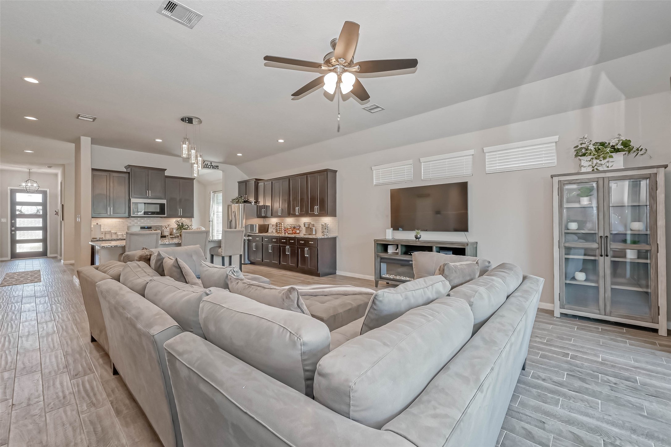 5826 Euclid Loop Rosenberg, TX 77469 - Photo 12 of 48