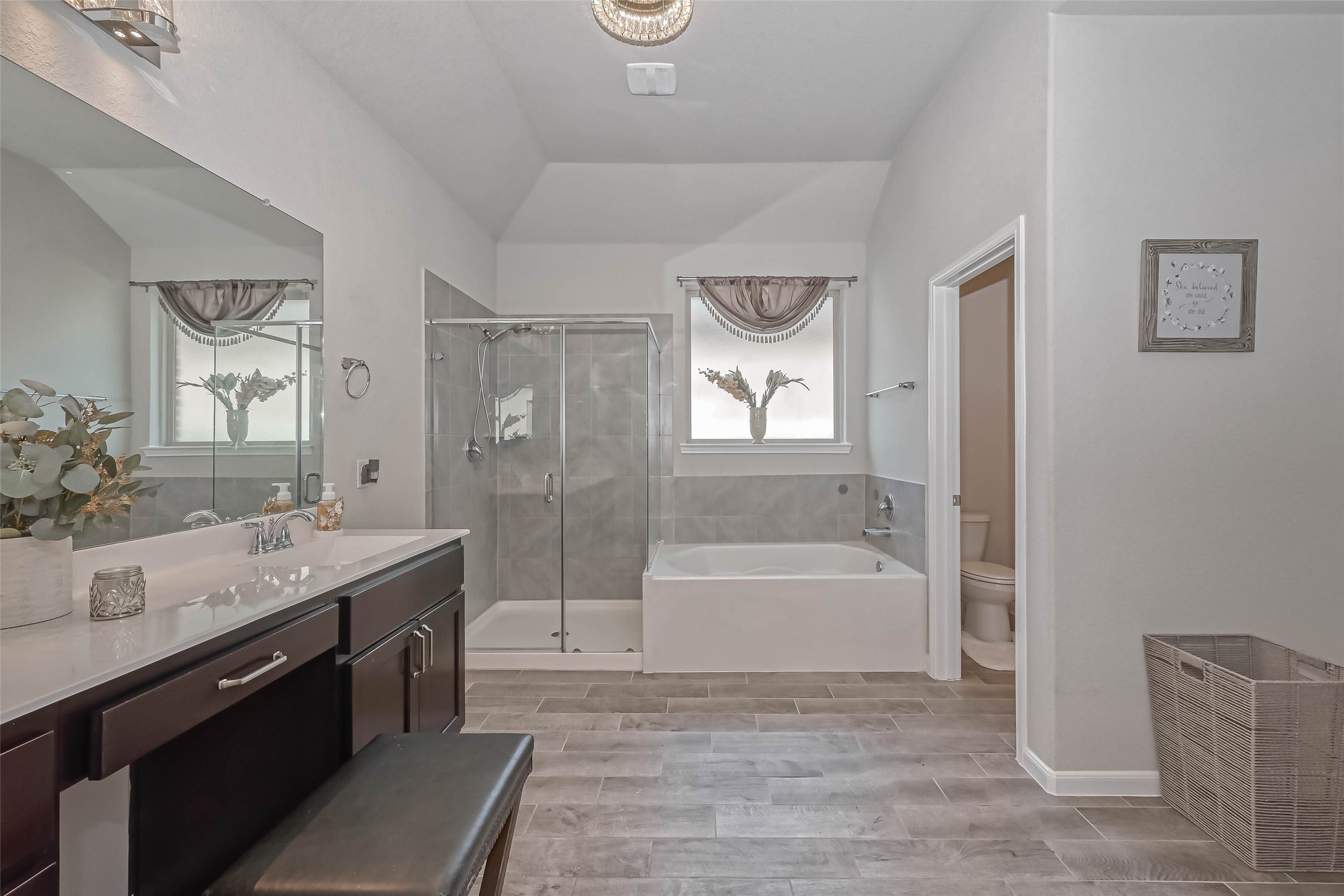 5826 Euclid Loop Rosenberg, TX 77469 - Photo 26 of 48 Primary Bath