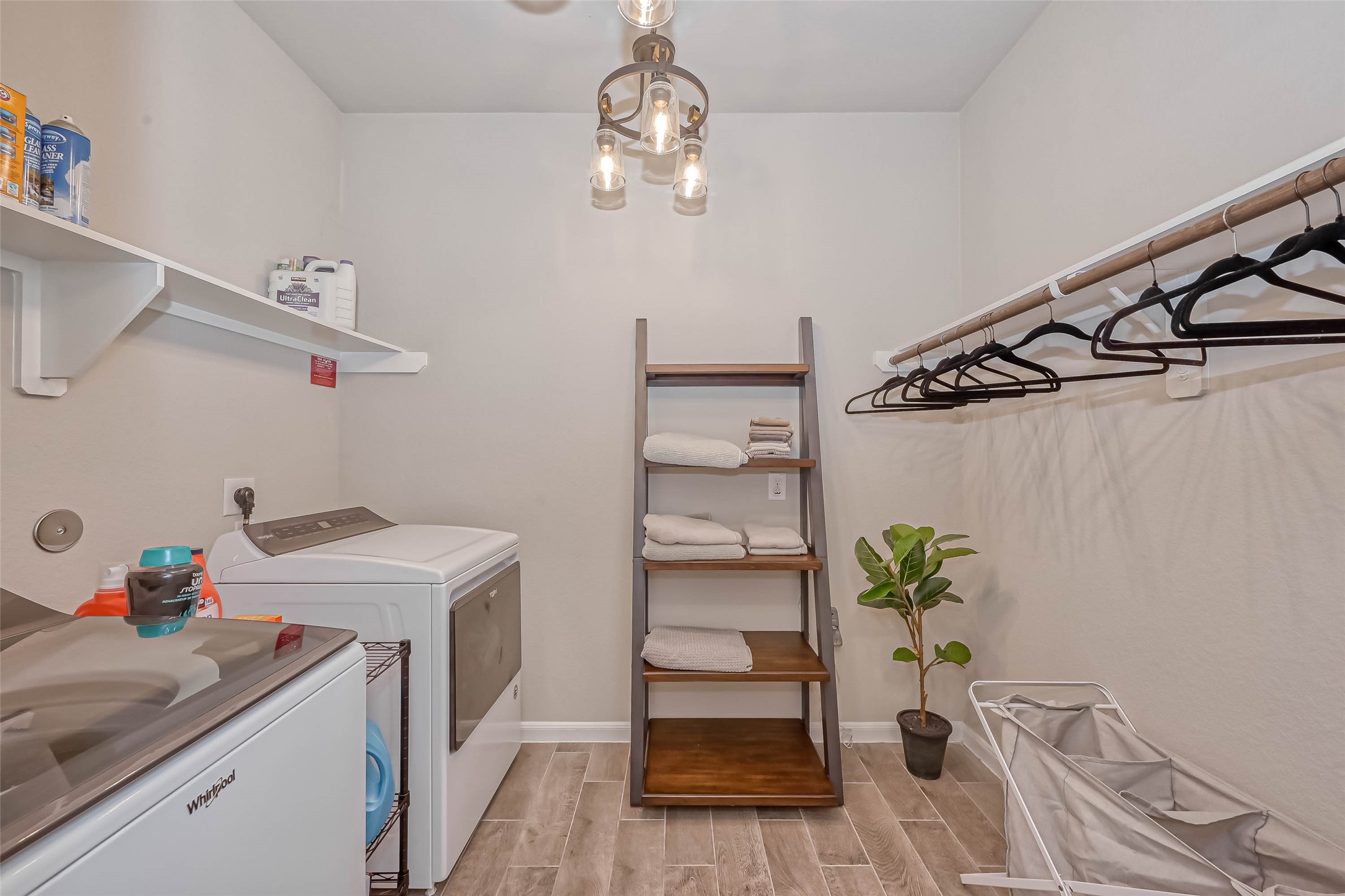 5826 Euclid Loop Rosenberg, TX 77469 - Photo 39 of 48 Spacious Laundry Room