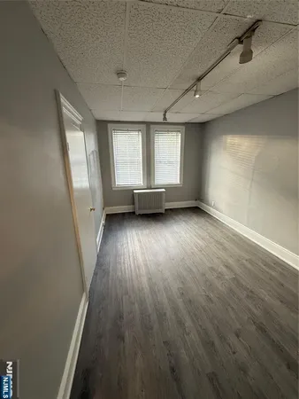 $1,900 | 322 Anderson Avenue, Fairview, NJ 07022