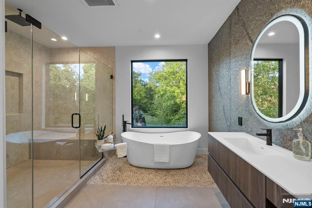 577 Floyd Street Englewood Cliffs, NJ 07632 - Photo 34 of 50