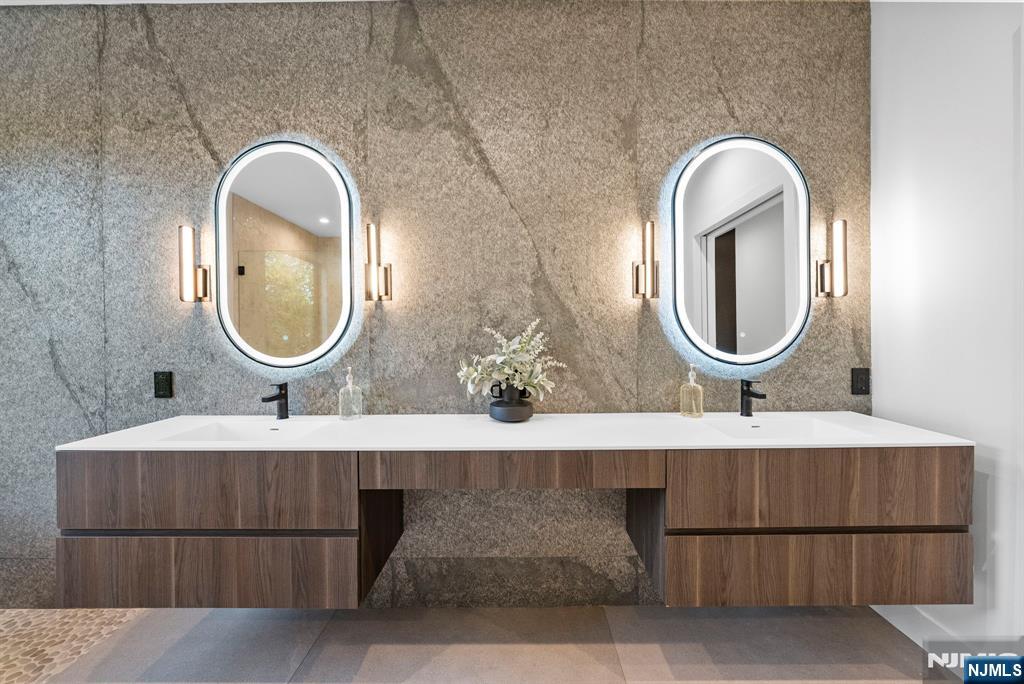 577 Floyd Street Englewood Cliffs, NJ 07632 - Photo 35 of 50