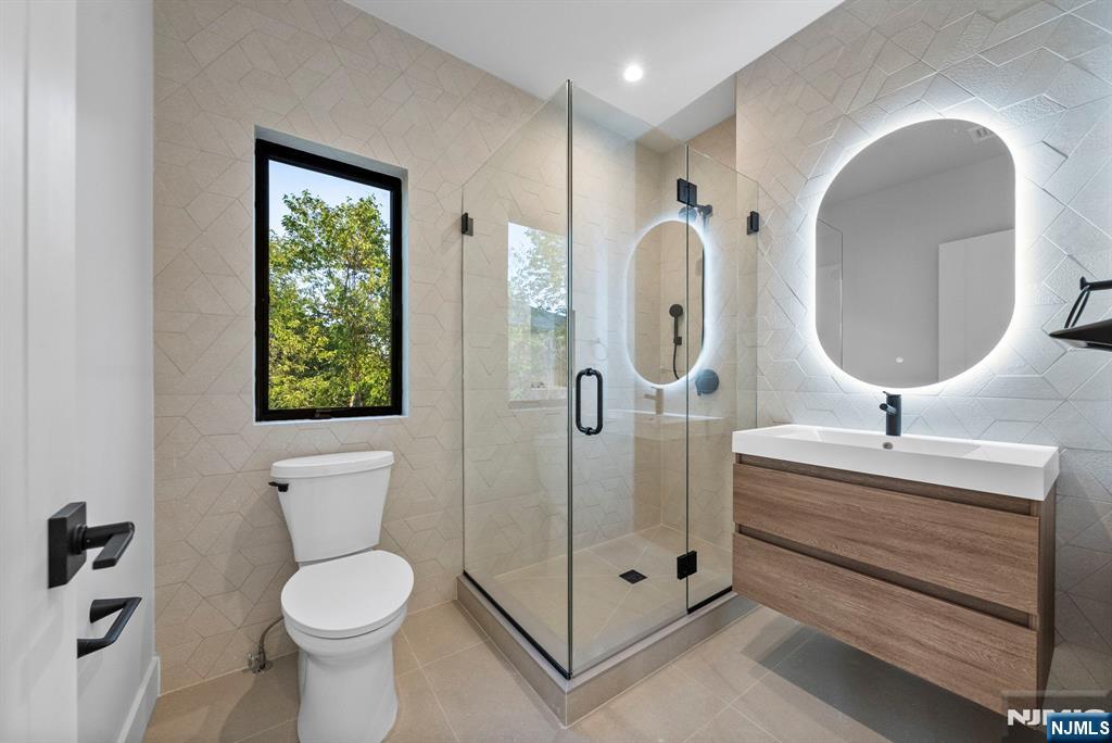 577 Floyd Street Englewood Cliffs, NJ 07632 - Photo 37 of 50