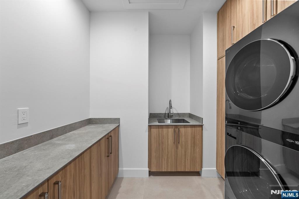 577 Floyd Street Englewood Cliffs, NJ 07632 - Photo 38 of 50