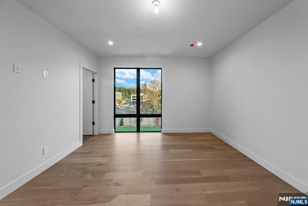 577 Floyd Street Englewood Cliffs, NJ 07632 - Photo 41 of 50