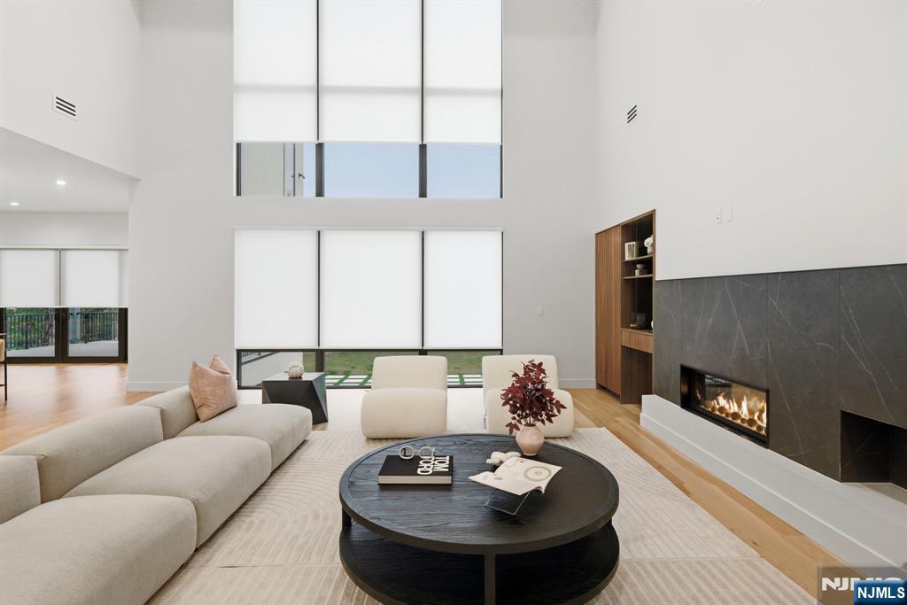 577 Floyd Street Englewood Cliffs, NJ 07632 - Photo 6 of 50