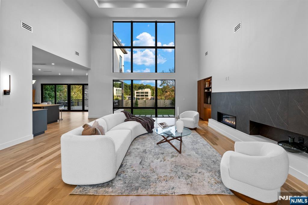 577 Floyd Street Englewood Cliffs, NJ 07632 - Photo 6 of 50