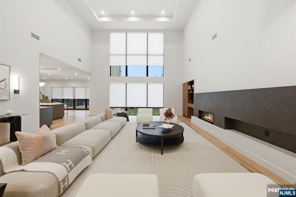 577 Floyd Street Englewood Cliffs, NJ 07632 - Photo 7 of 50