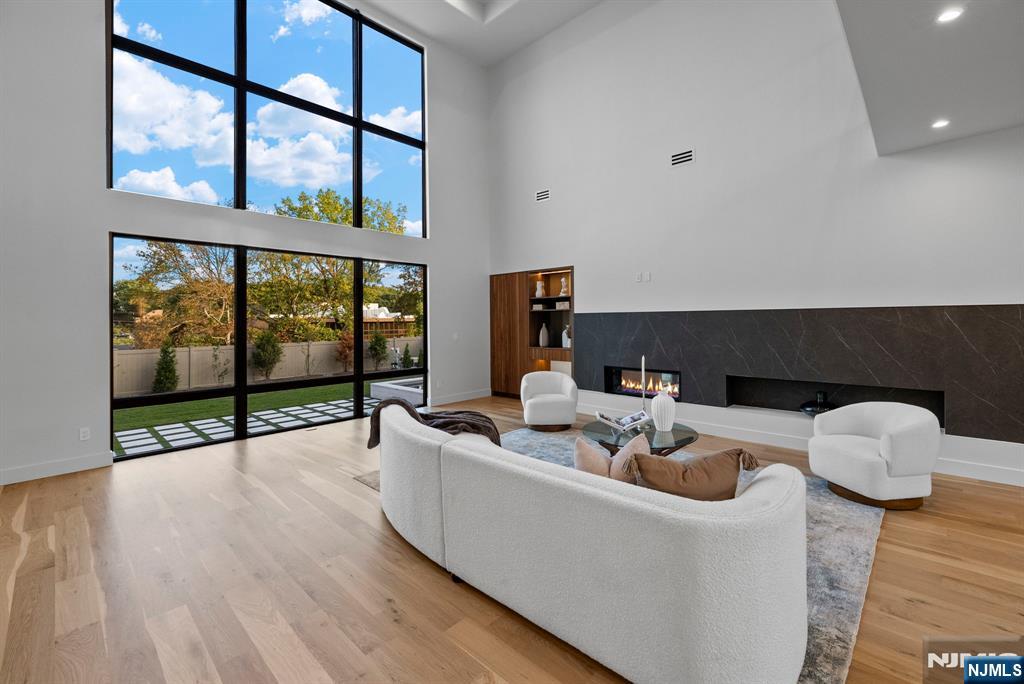 577 Floyd Street Englewood Cliffs, NJ 07632 - Photo 7 of 50