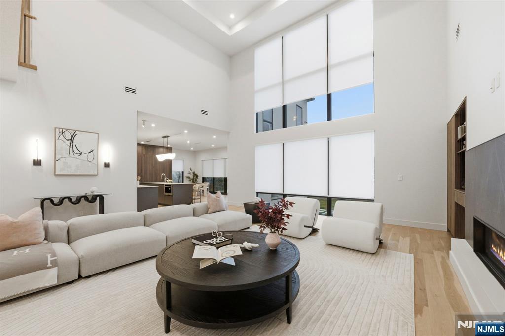 577 Floyd Street Englewood Cliffs, NJ 07632 - Photo 8 of 50