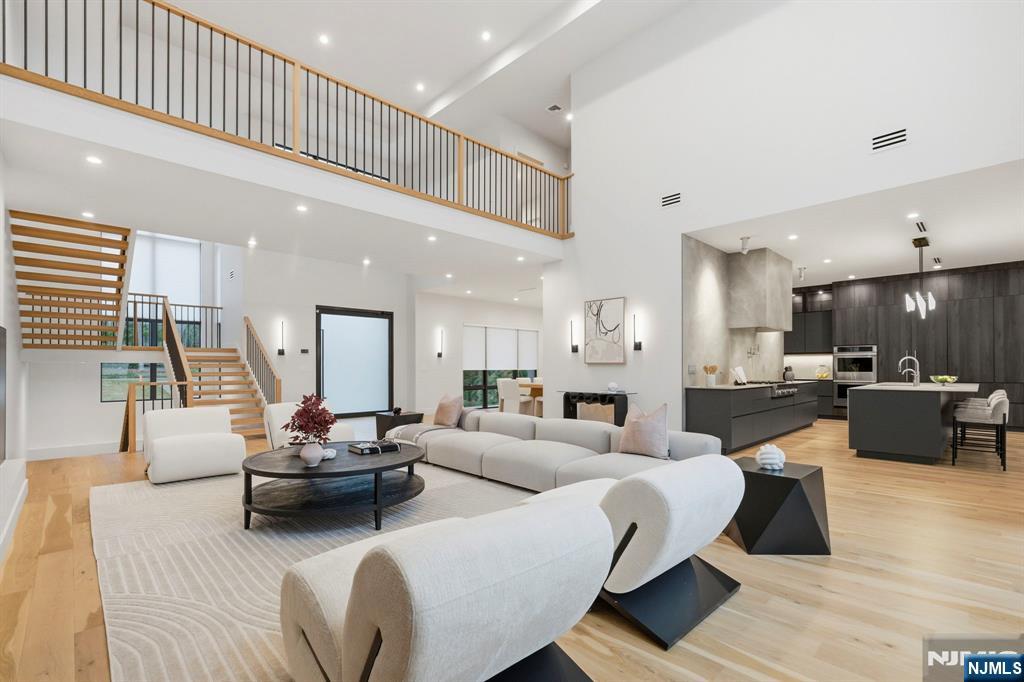 577 Floyd Street Englewood Cliffs, NJ 07632 - Photo 10 of 50