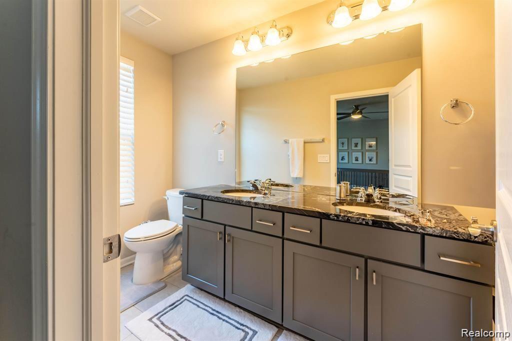 2845 Hartwick Drive Rochester, MI 48307 - Photo 13 of 36