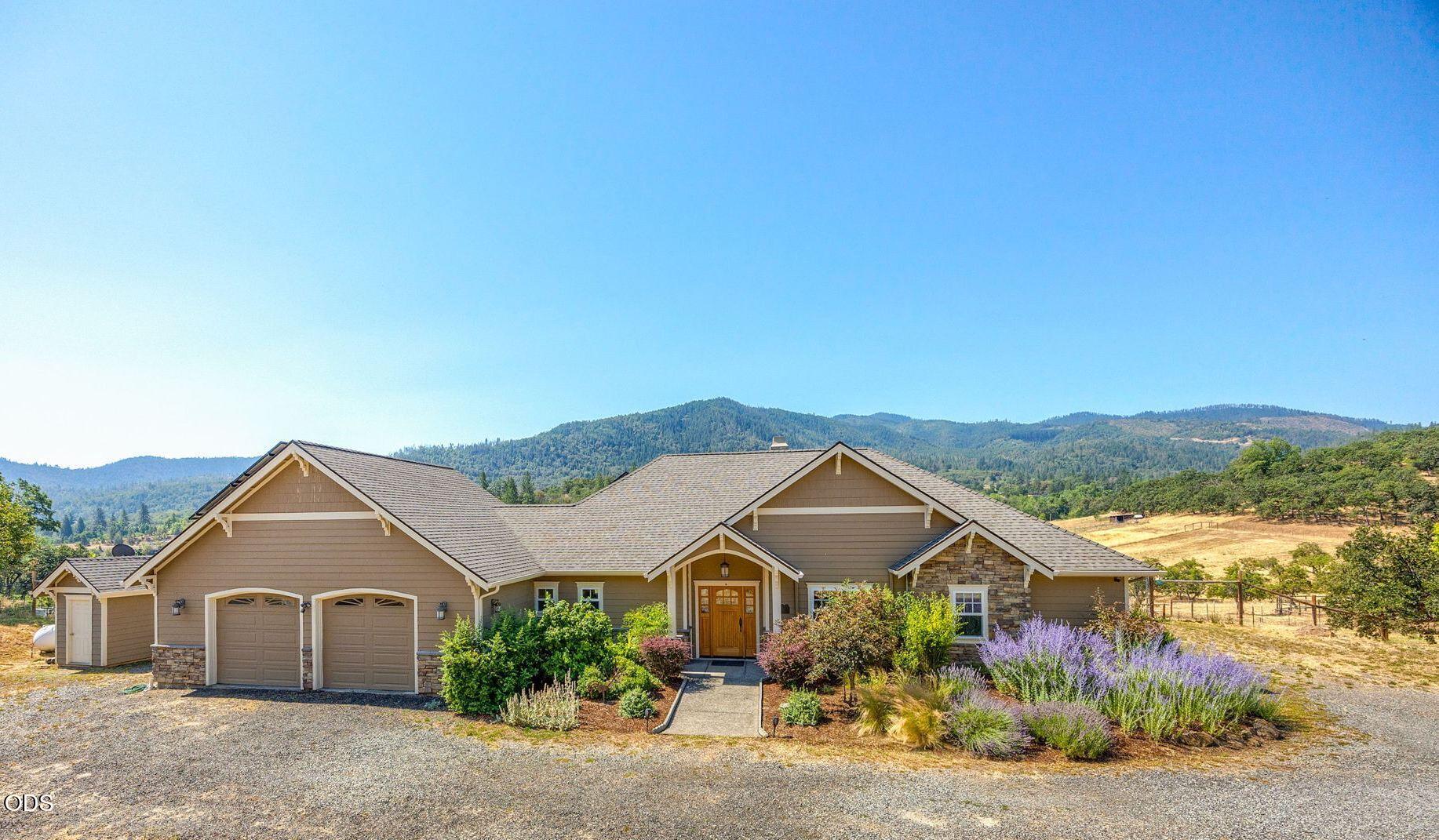 4337 Pioneer Road Medford, OR 97501 - Photo 1 of 53 Gallery Image 1