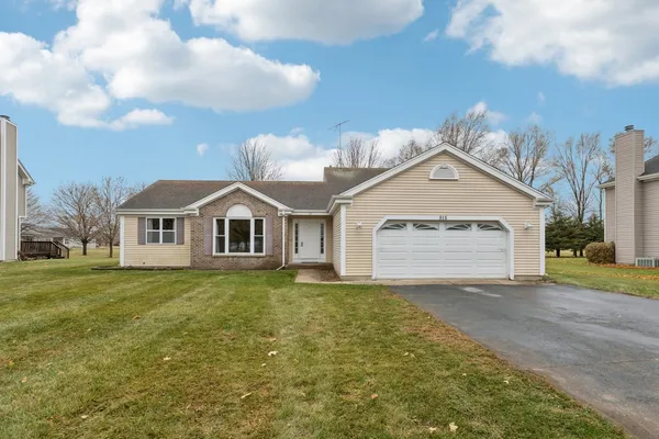 $350,000 | 915 Beaver Pond Drive, Marengo, IL 60152