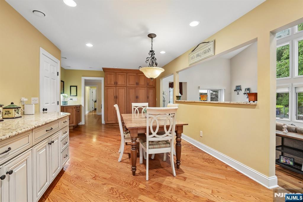 10 Arcadia Road Woodcliff Lake, NJ 07677 - Photo 11 of 33