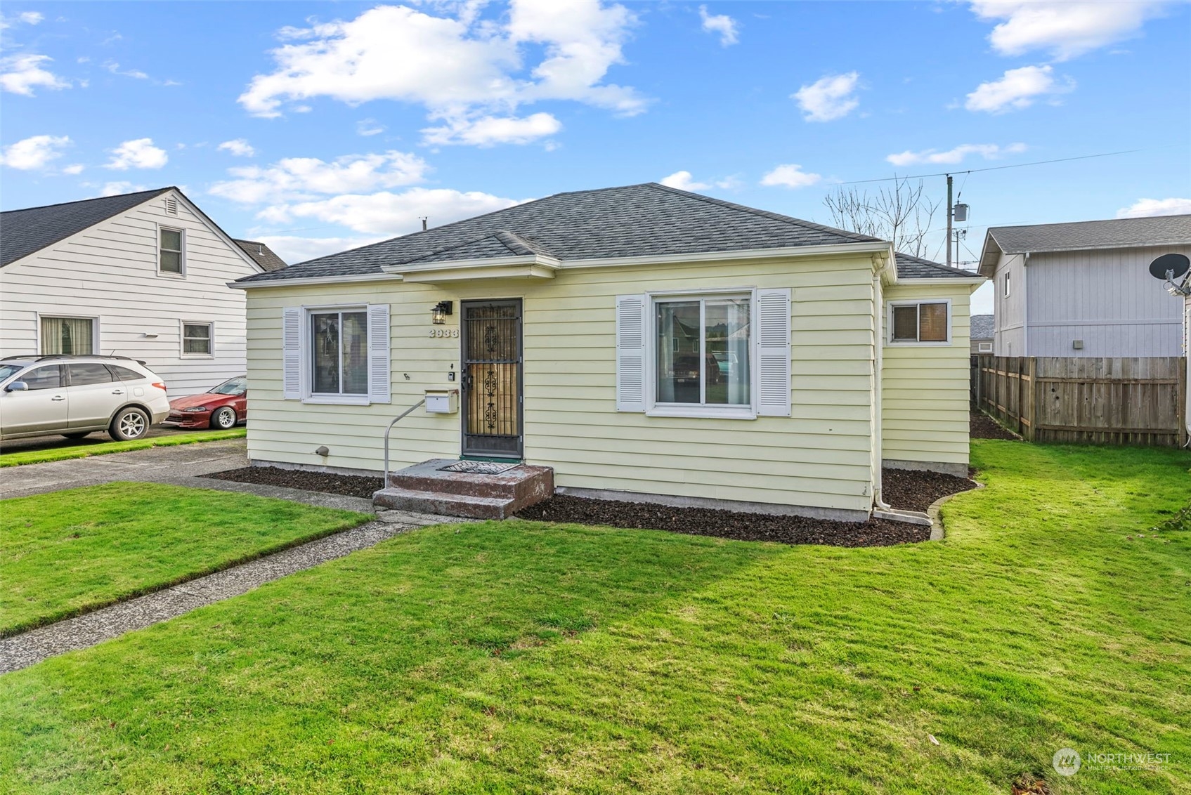 2933 Field Street Longview, WA 98632 - Photo 3 of 27 Gallery Image 3