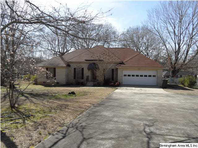 615 Pinecrest Road Sylacauga, AL 35150 - Photo 1 of 3