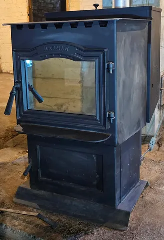 $179,900 | 10 Spruce Street, East Millinocket, ME 04430