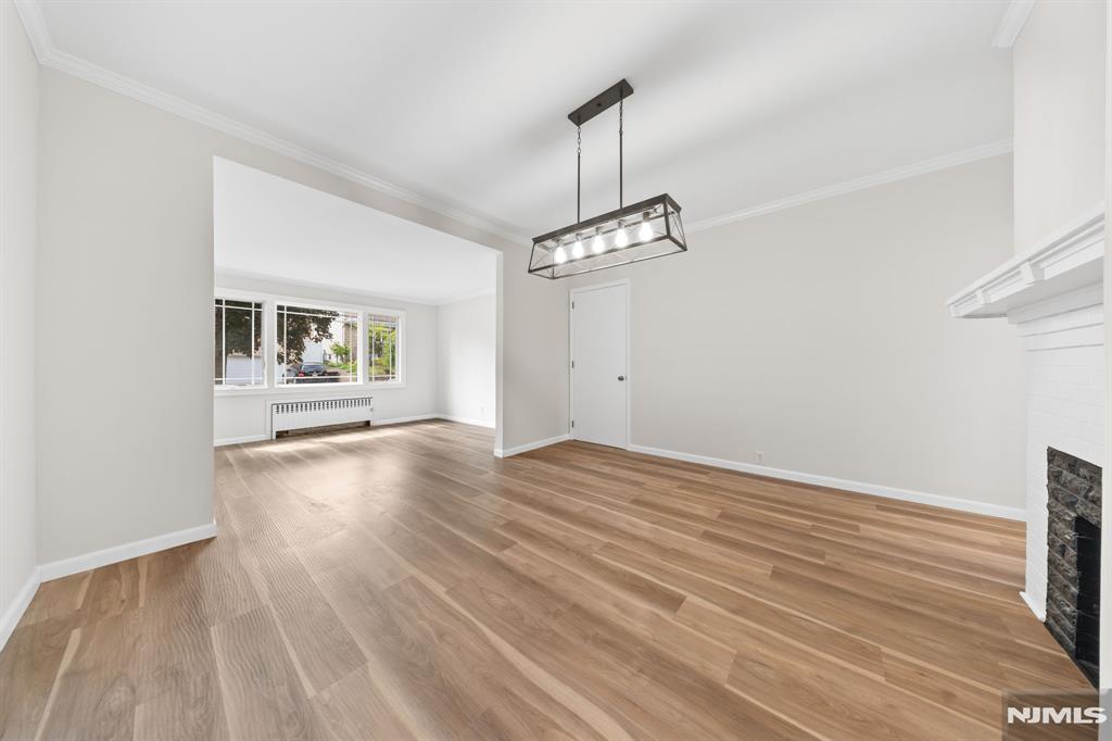 271 Travers Place Lyndhurst, NJ 07071 - Photo 6 of 50