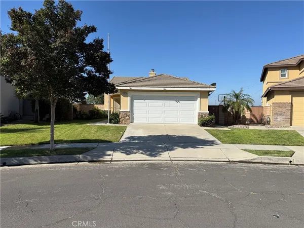 $3,000 | 33015 Eagle Point Drive, Yucaipa, CA 92399