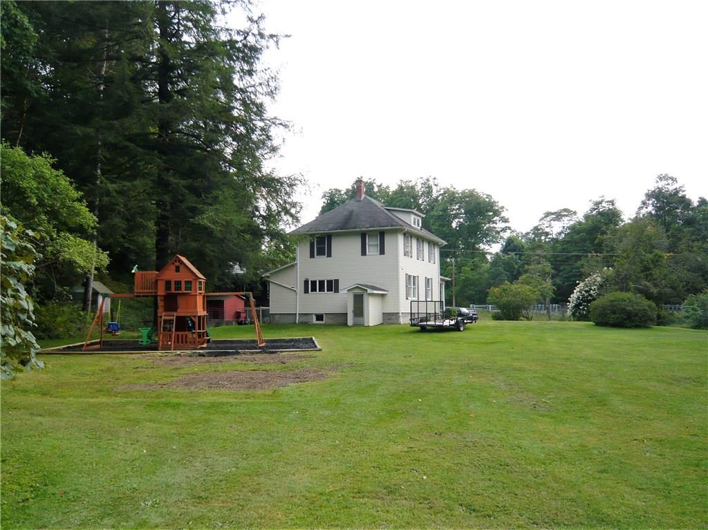 175 Mae West Road Confluence, PA 15424 - Photo 4 of 25