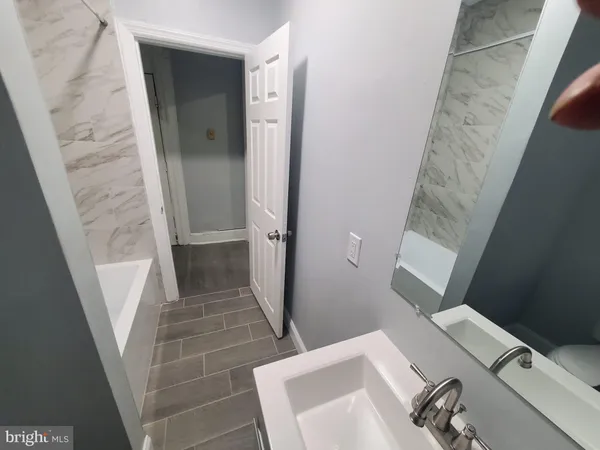 $1,300 | 674-684 # 2 Stuyvesant, Trenton, NJ 08618