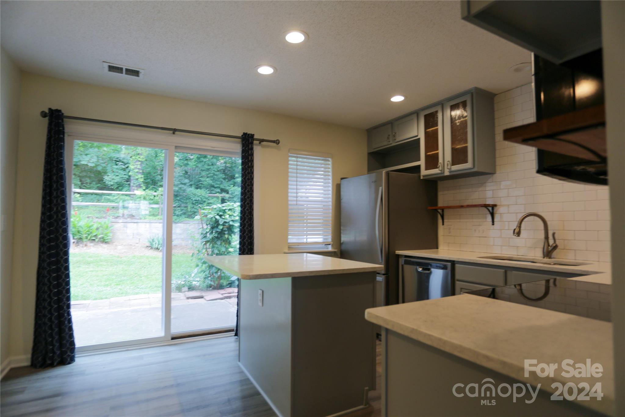 130 Rhett Court Fort Mill, SC 29715 - Photo 4 of 20 Gallery Image 4