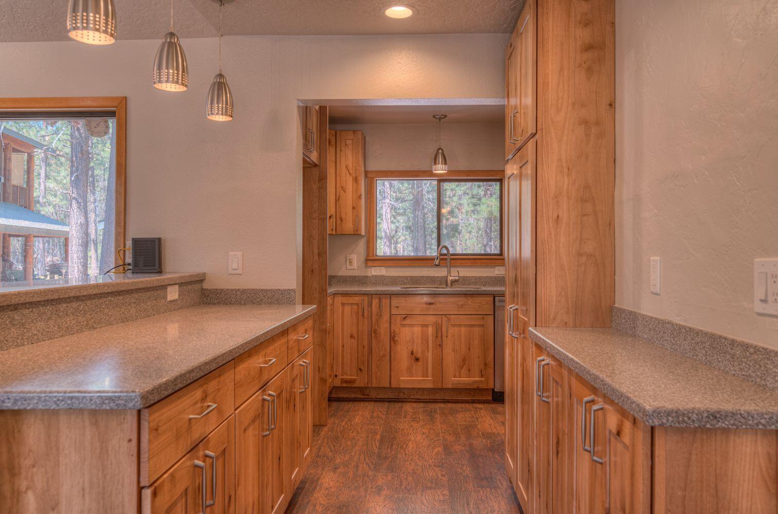 56043 Savage Road Bend, OR 97707 - Photo 18 of 50 nlVDlyBQ