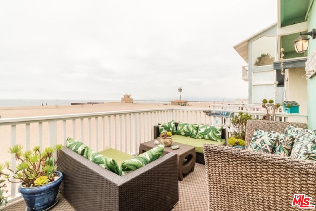 6967 Trolleyway South Playa del Rey, CA 90293 - Photo 18 of 35 Gallery Image 18