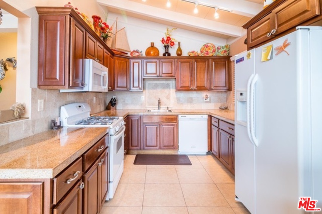 6967 Trolleyway South Playa del Rey, CA 90293 - Photo 24 of 35 Gallery Image 24