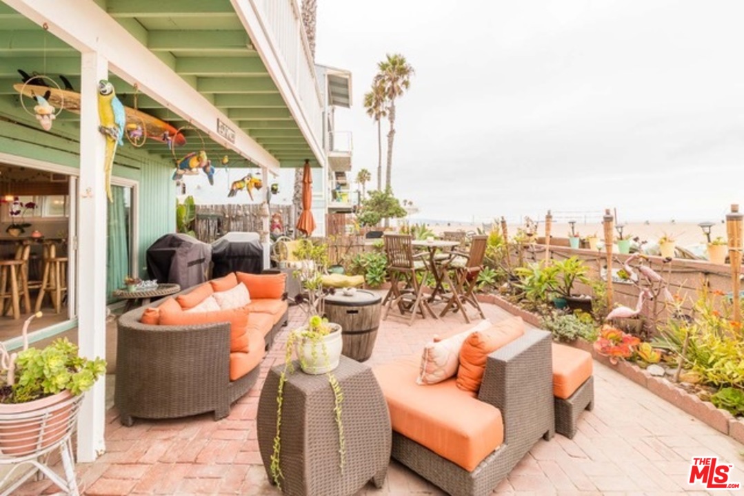 6967 Trolleyway South Playa del Rey, CA 90293 - Photo 4 of 35 Gallery Image 4