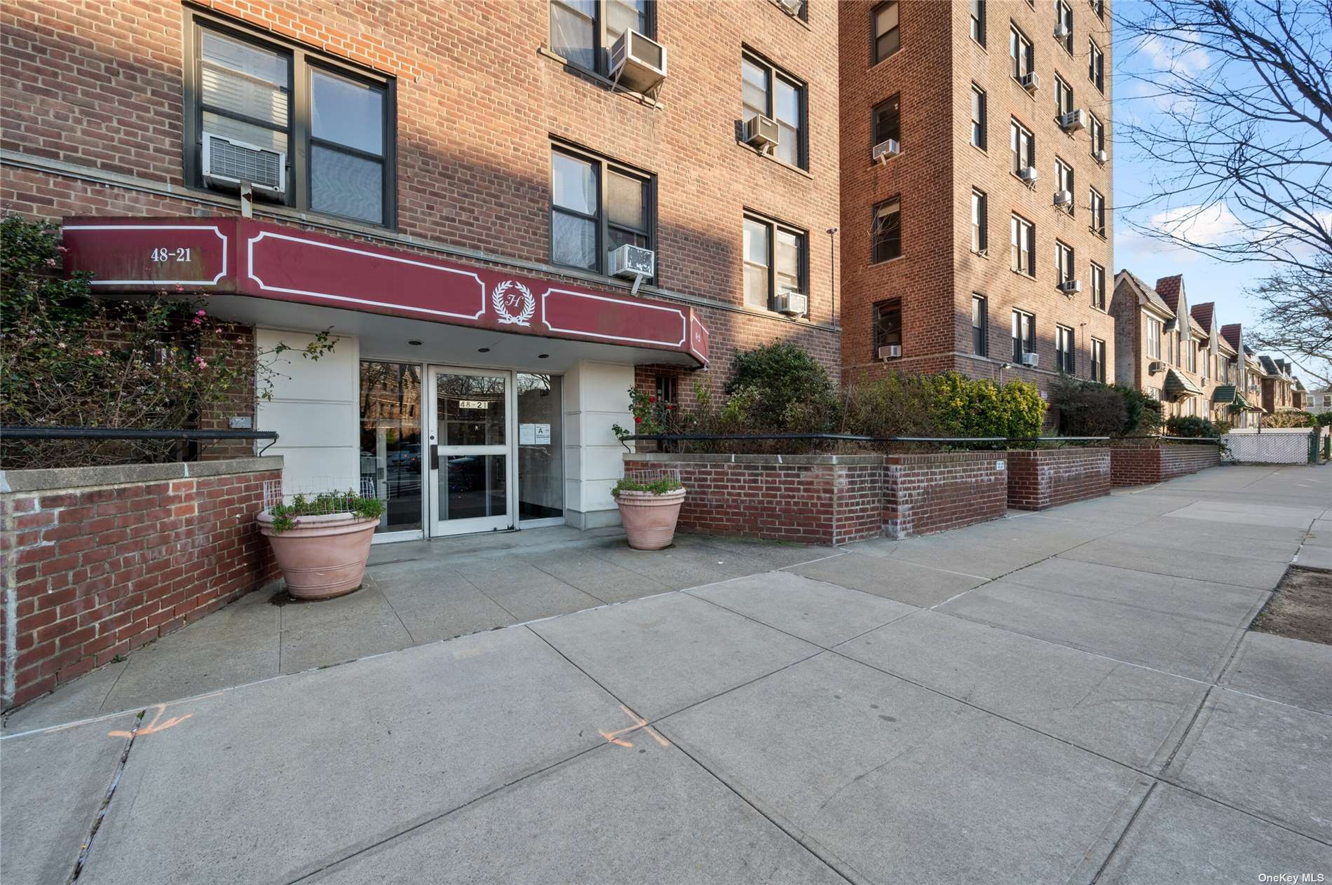 48-21 40th St Unit 5G  