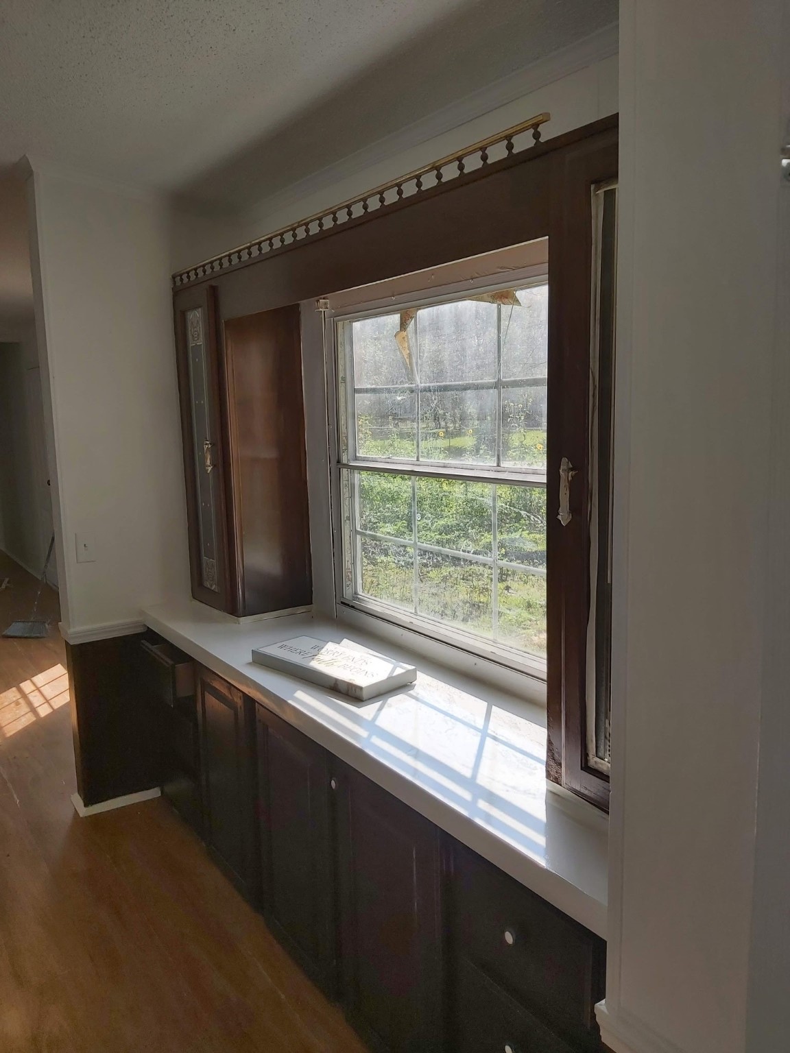 5807 Fletcher Street Crosby, TX 77532 - Photo 12 of 38 a bathroom with a window