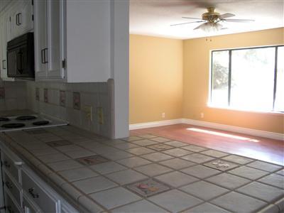 1425 West Flora Avenue Reedley, CA 93654 - Photo 28 of 48 kitchen, breakfast bar.