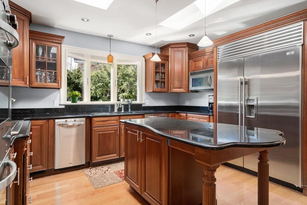50 Avon Road Wellesley, MA 02482 - Photo 4 of 22