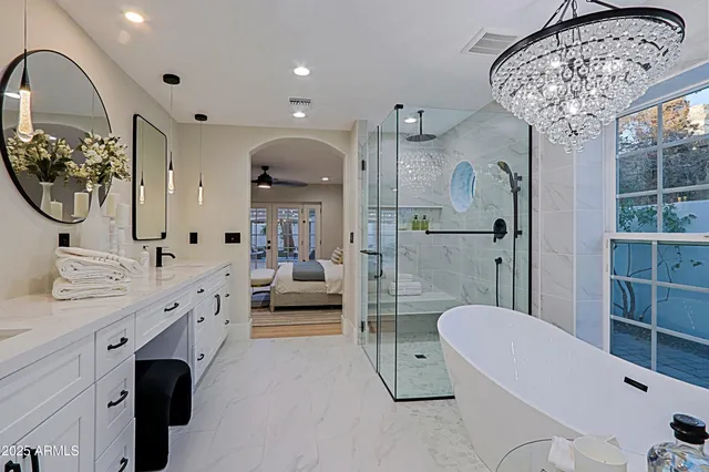 $1,795,000 | 18 West Kaler Drive, Phoenix, AZ 85021