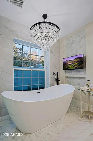 $1,795,000 | 18 West Kaler Drive, Phoenix, AZ 85021