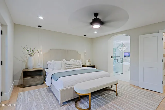 $1,795,000 | 18 West Kaler Drive, Phoenix, AZ 85021