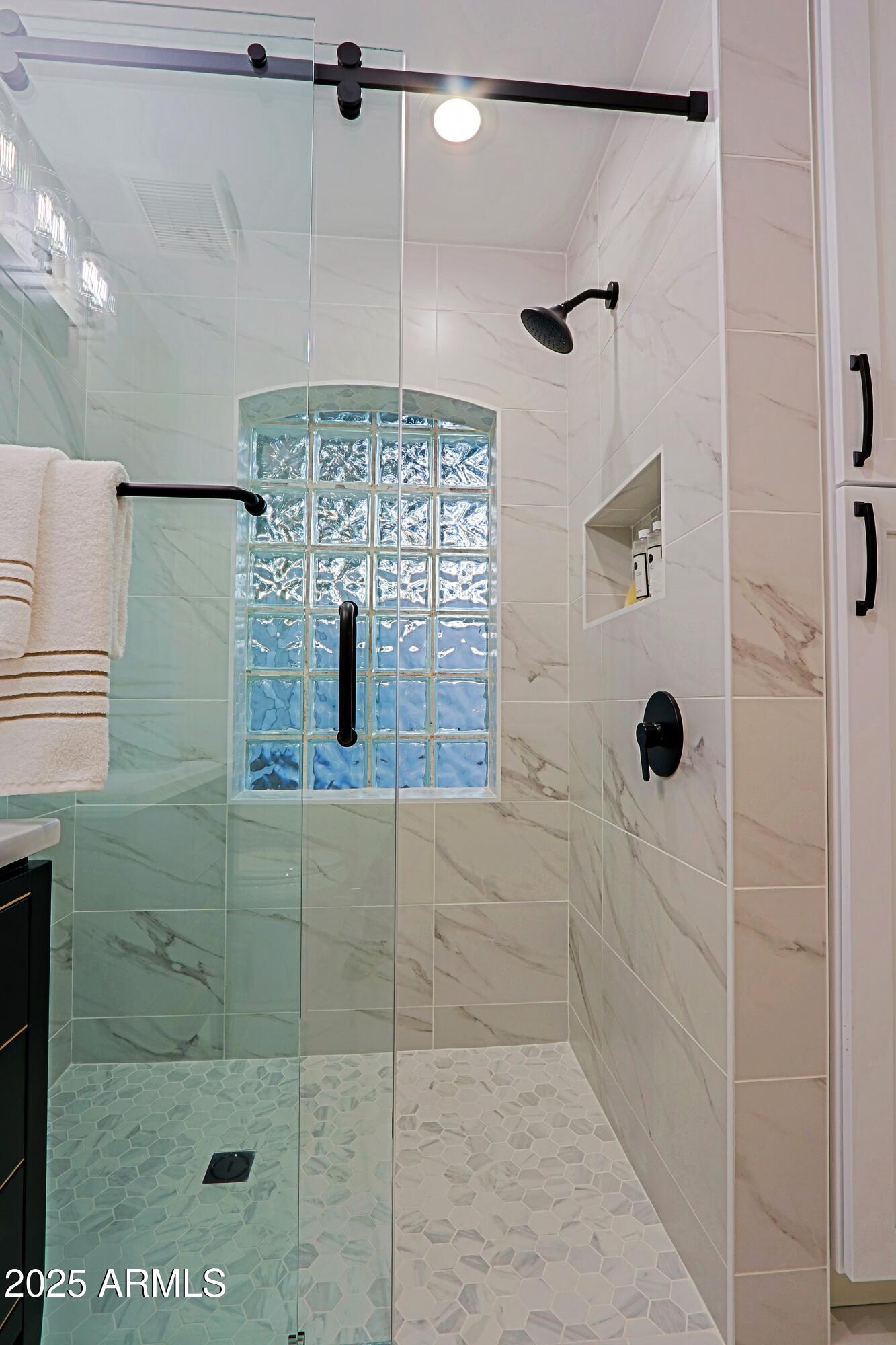 18 West Kaler Drive Phoenix, AZ 85021 - Photo 44 of 77 Walk in shower