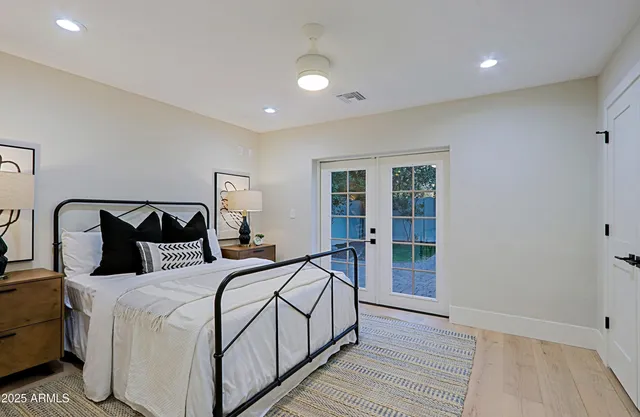 $1,795,000 | 18 West Kaler Drive, Phoenix, AZ 85021