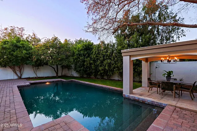 $1,850,000 | 18 West Kaler Drive, Phoenix, AZ 85021