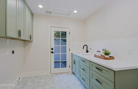 $1,850,000 | 18 West Kaler Drive, Phoenix, AZ 85021