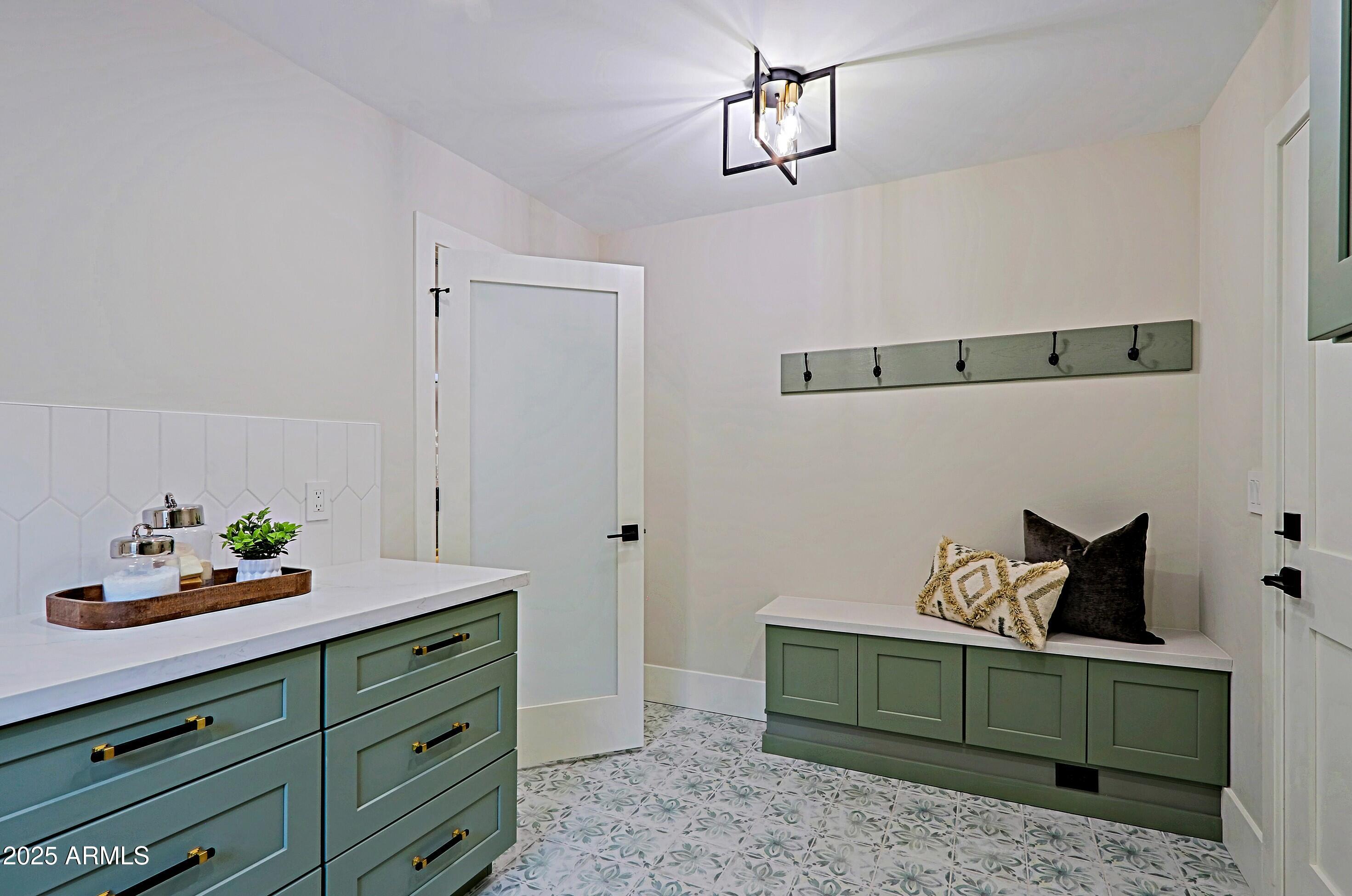 18 West Kaler Drive Phoenix, AZ 85021 - Photo 72 of 77 Laundry