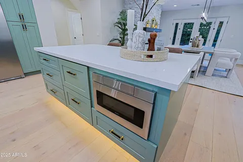 $1,850,000 | 18 West Kaler Drive, Phoenix, AZ 85021