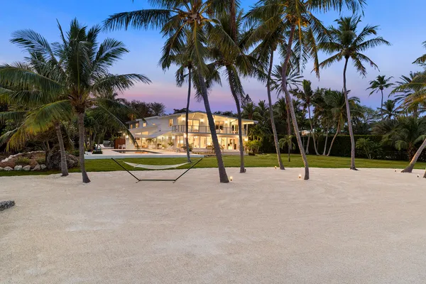 $8,490,000 | 198 Lowe Street, Tavernier, FL 33070