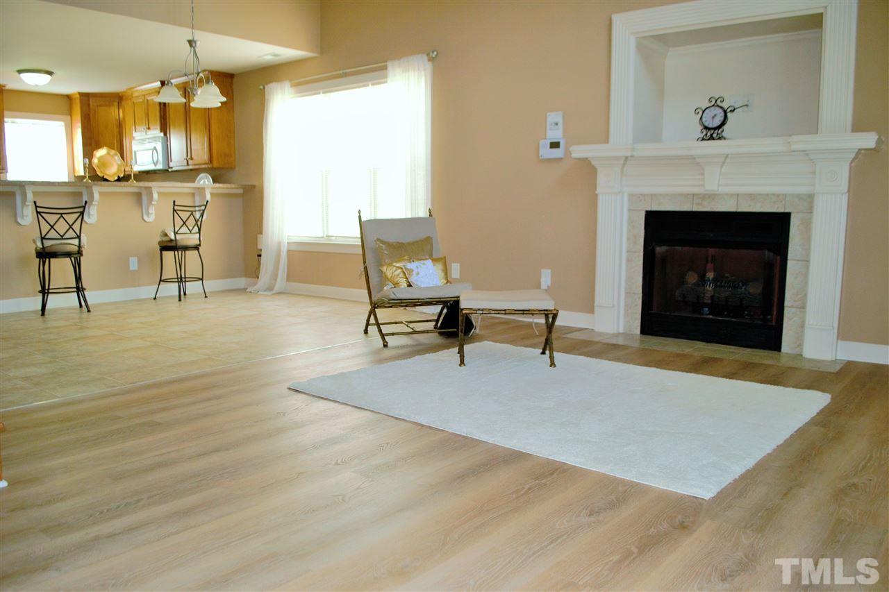 1542 Flowering Peach Trail Raleigh, NC 27610 - Photo 4 of 27 Gallery Image 4