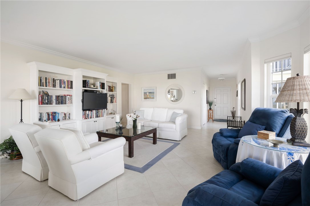 1180 Reef Road, Unit A19 Vero Beach, FL 32963 - Photo 8 of 36 Gallery Image 8
