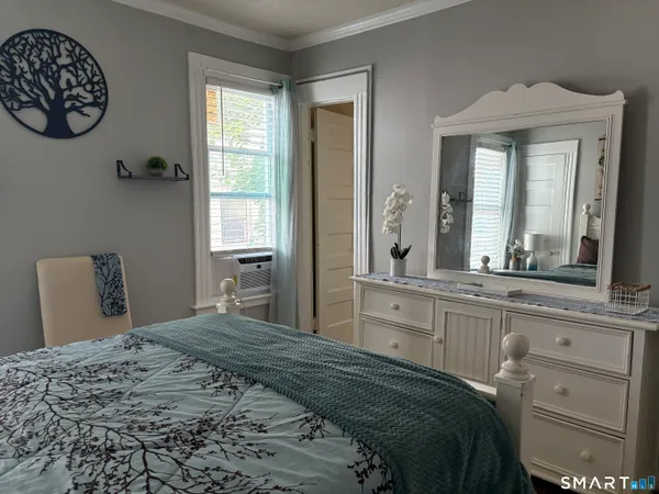 $1,200 | 70 Elmwood Avenue, Waterbury, CT 06710