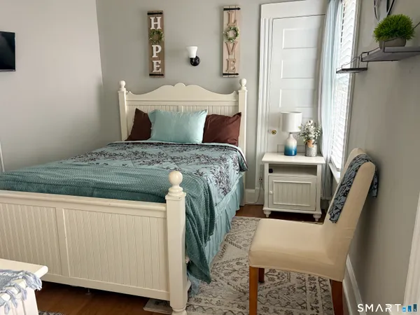 $1,200 | 70 Elmwood Avenue, Waterbury, CT 06710